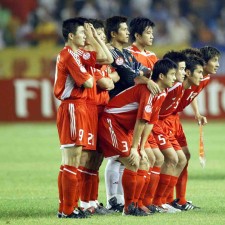 爱游戏体育官方-球队需调整心态，备战下一回合关键战()