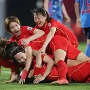 aiyouxi app-经典之战！女足华丽对决，北上求胜的路上()