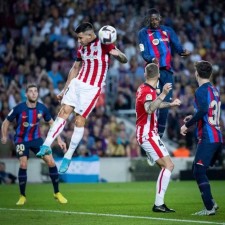 lovegame sports-中路独造进球奇迹，成为全场焦点()